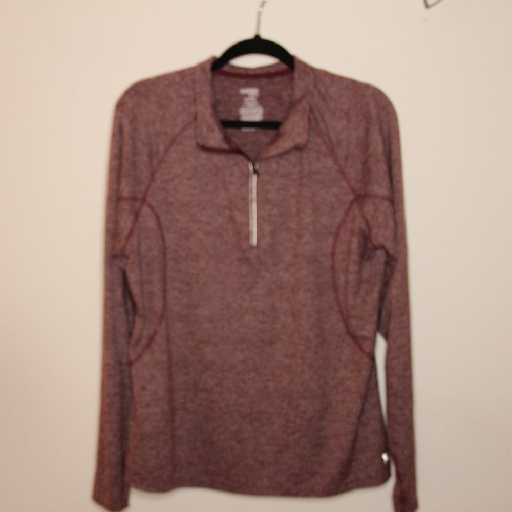 Semi fitted quarter zip